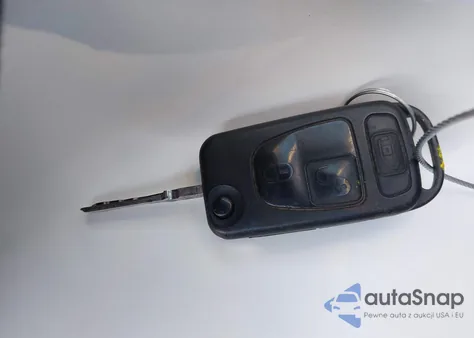 2018 Mercedes-Benz Sprinter 2500 High Roof V6 z USA, uszkodzony, nr VIN WD3PE8CD0JP600193